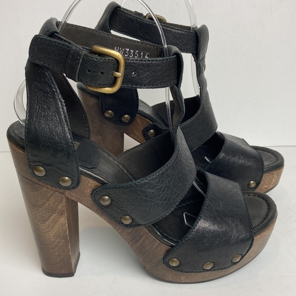 Stuart Weitzman T-Straps Black Leather Wood Heels Studded Sandals SZ 7.5 Party - Picture 9 of 16